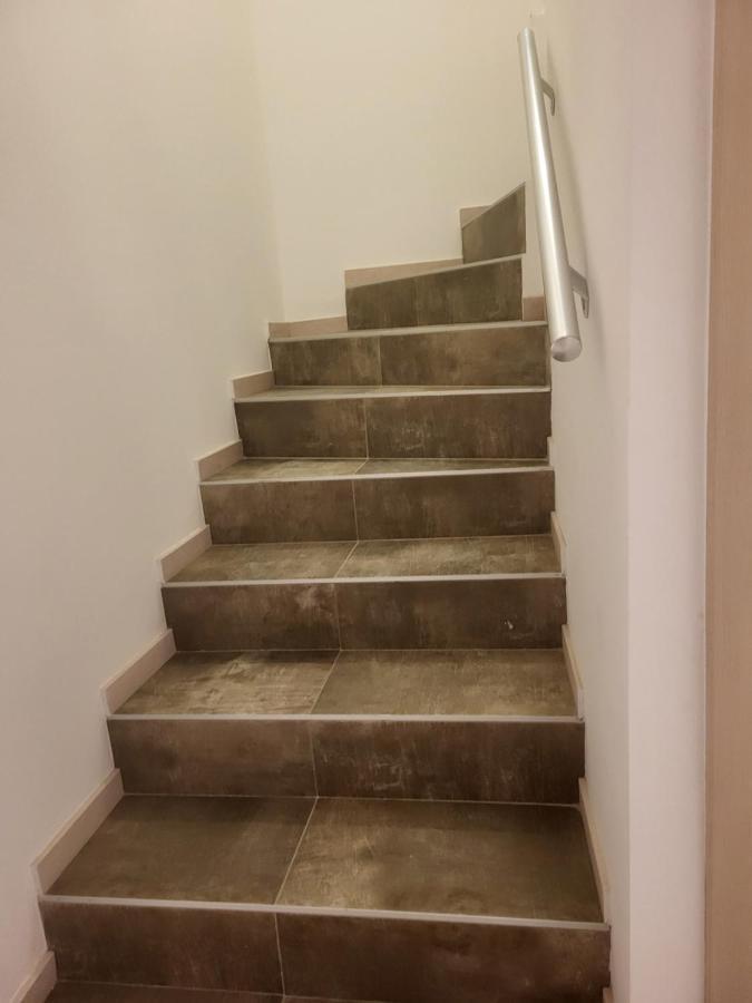 Duplex Neuf 2 Chambres Huy Exterior foto